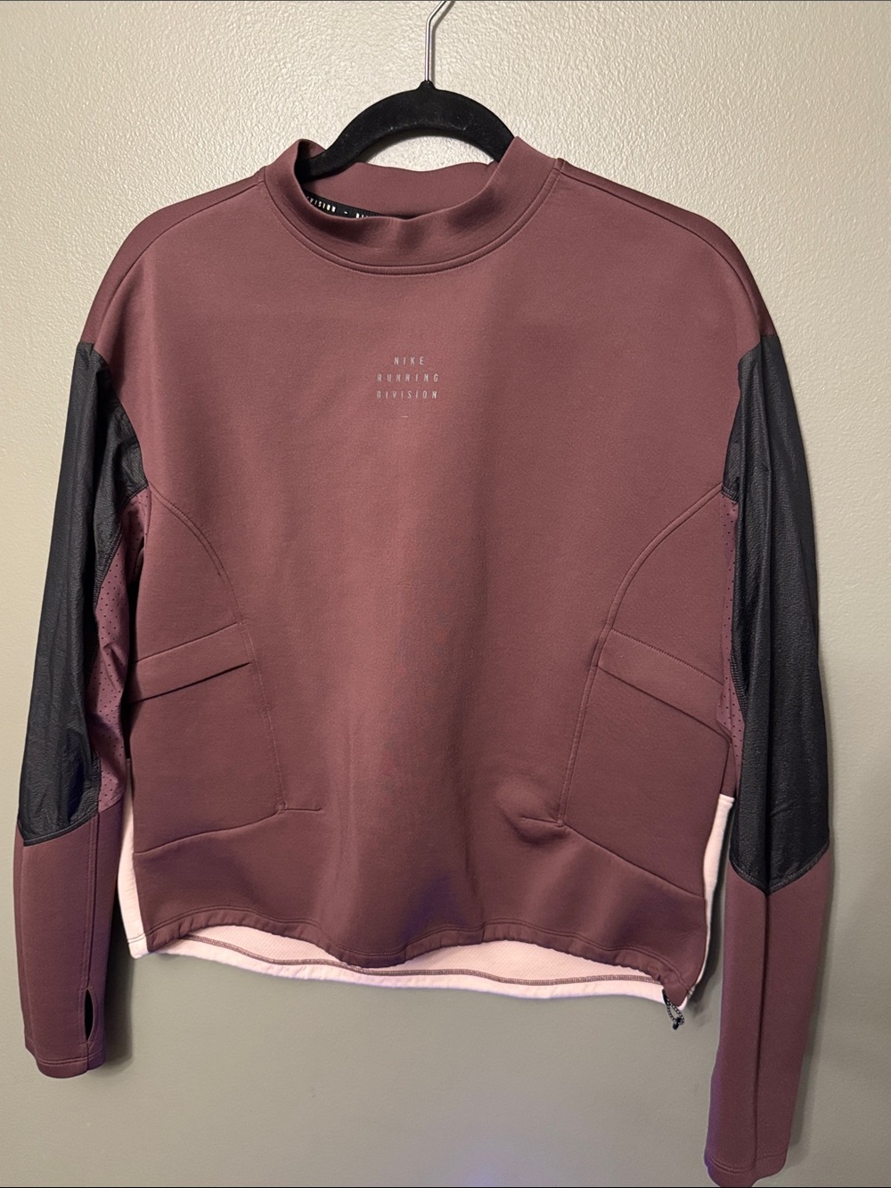Nike Women’s Plum Crewneck Pullover with Black Sleeves and Pink Trim. Size M